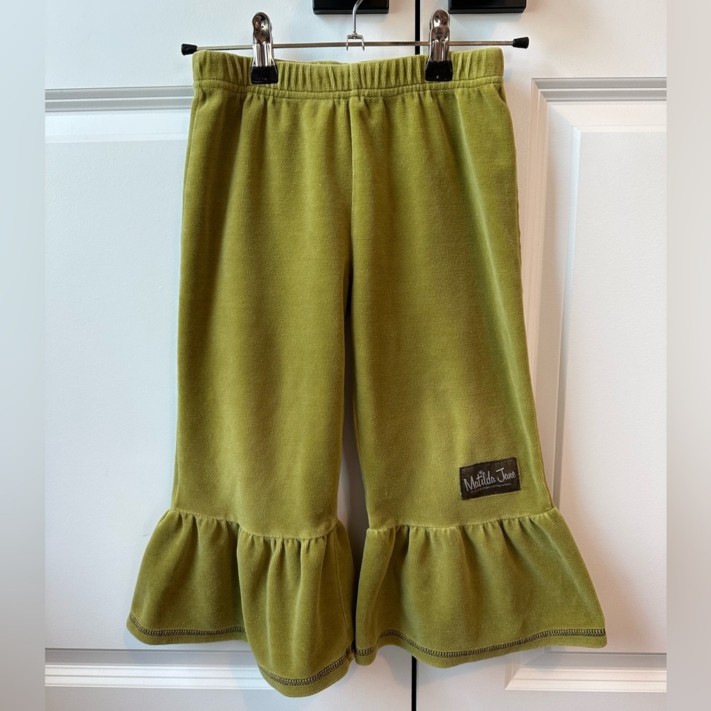 Matilda Jane Green Velour Ruffle Bottom Pants (Size 6)